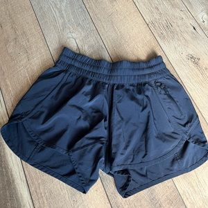 Lululemon Tracker Shorts Size 6